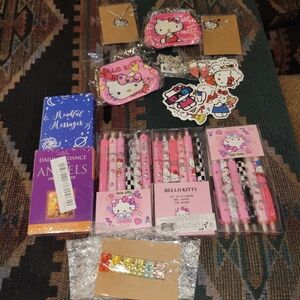Hello Kitty And Other Gifting/reseller Lot Set 🔵
